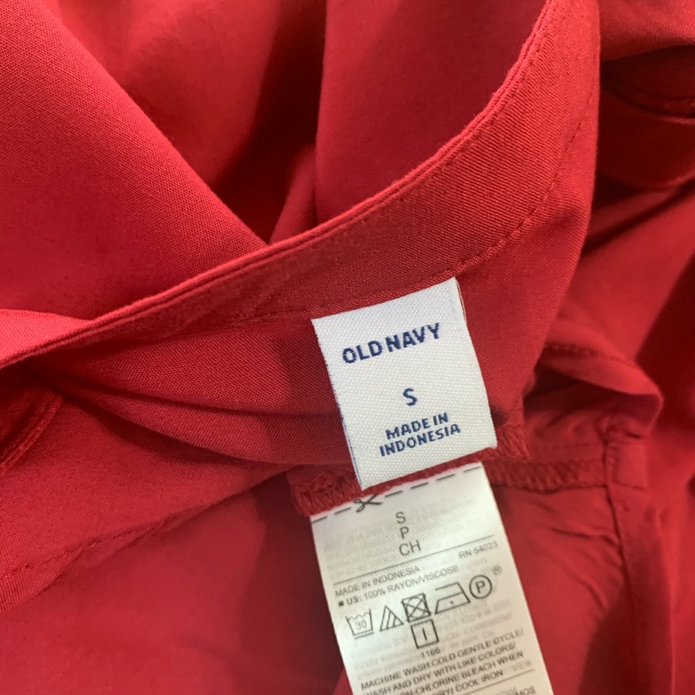 Old Navy Cranberry Collarless Small Button Down Tunic - Picture 4 of 7
